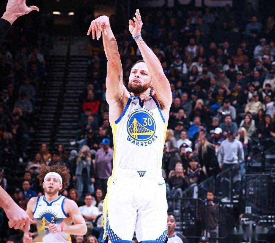 开云-库里连续五场比赛得分超过赛事规则更新，澳大利亚队挑战极限！的简单介绍