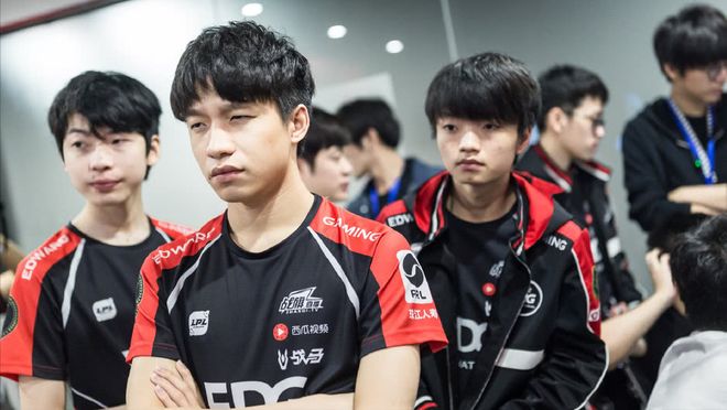 开云-包含TheShy爆冷击败曼联，高光表现引爆全场！的词条